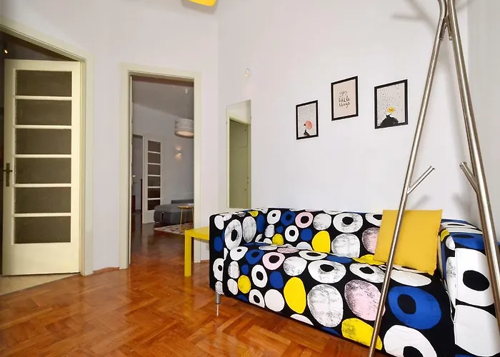 Zagrebacka 13