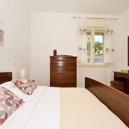 דירה Zagrebacka 13