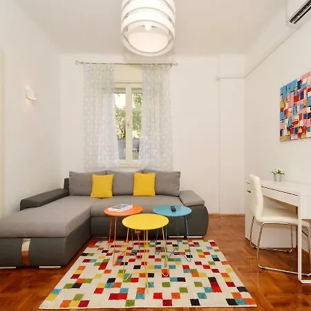 Zagrebacka 13 Apartment Split