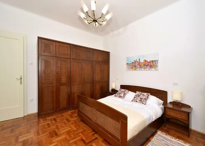 Zagrebacka 13 Сплит