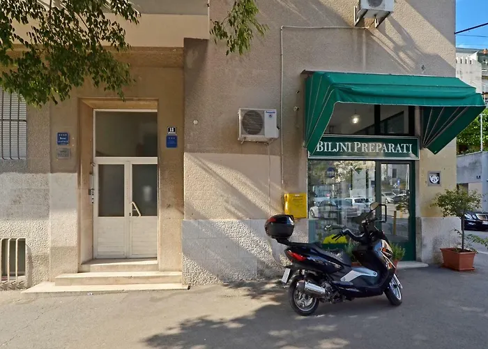 アパート Zagrebacka 13 スプリト